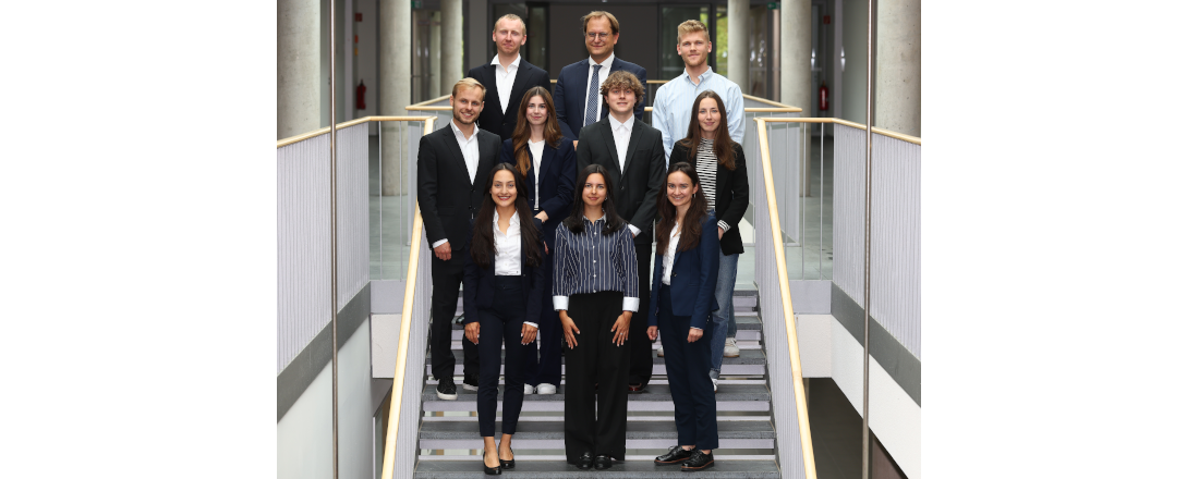 Lehrstuhlteam Treppe RW I